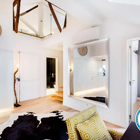 Whome | Madalena Downtown Luxury Duplex Apartment *