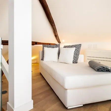 Apartman Whome | Madalena Downtown Luxury Duplex *