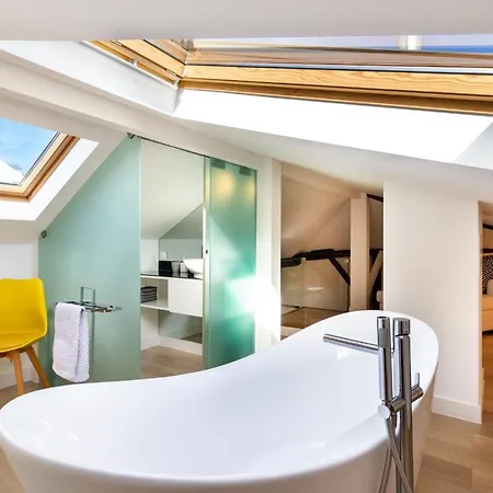 Whome | Madalena Downtown Luxury Duplex Apartman