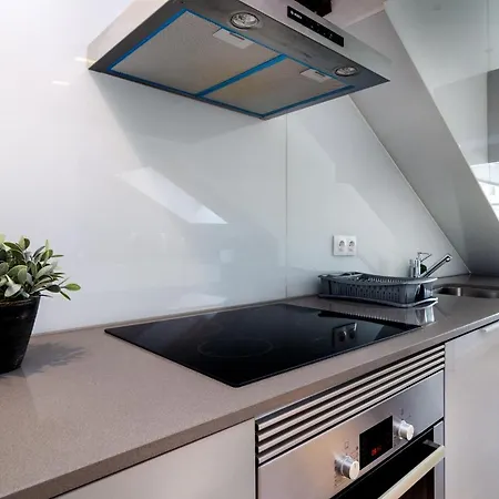 Whome | Madalena Downtown Luxury Duplex * Lizbona